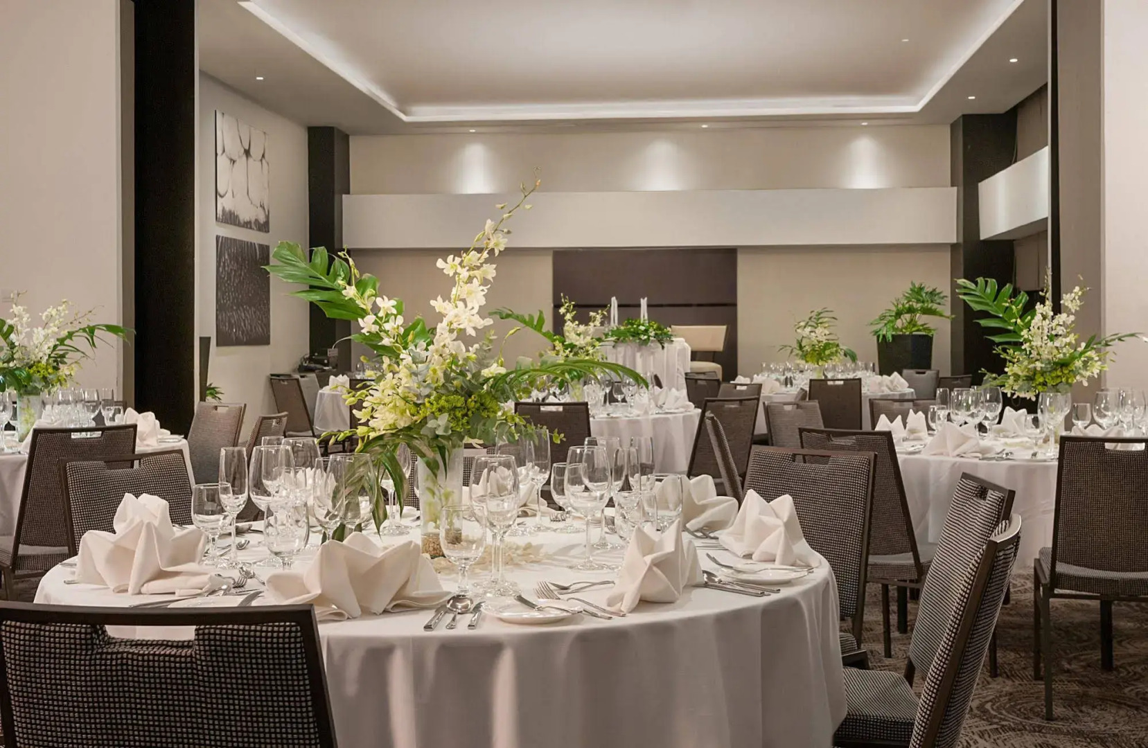 Seda Abreeza - Newly Renovated