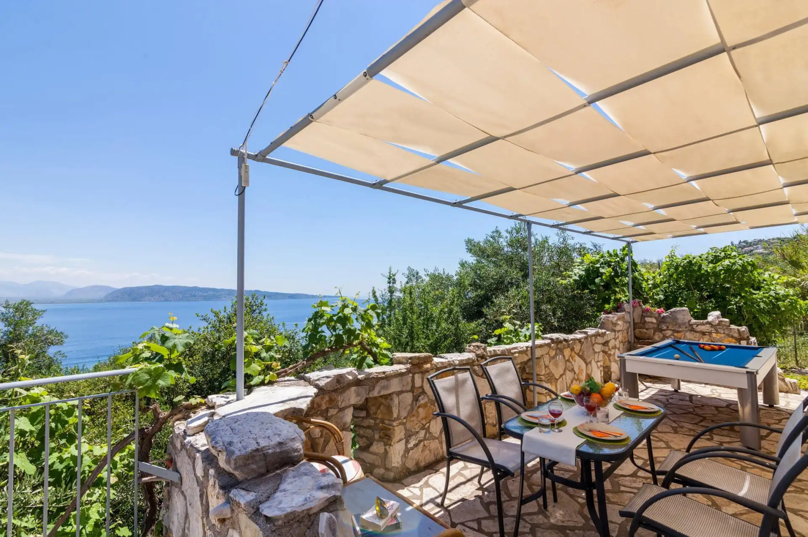 Scirocco And Folitsa Villas