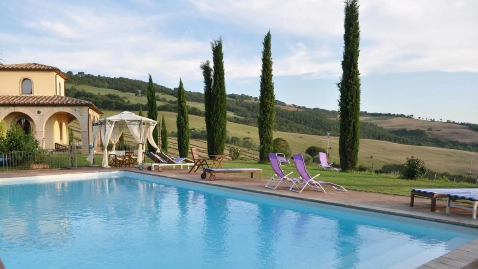 Independent Residence Sleeping 10 3 Divided Into Three Apartments Acquapendente-le Casaccine