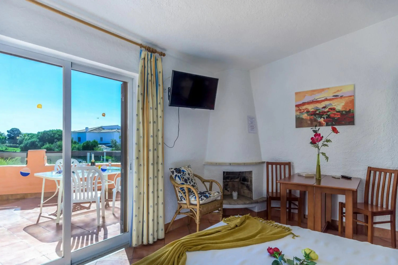 Canavial I & II Apartments