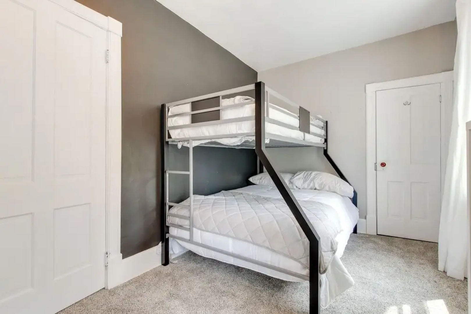 3 Mi to Road America: Spacious Elkhart Lake Home!