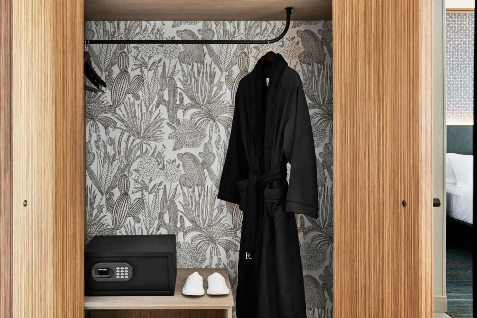 Renaissance® Phoenix Glendale Hotel & Conference Center