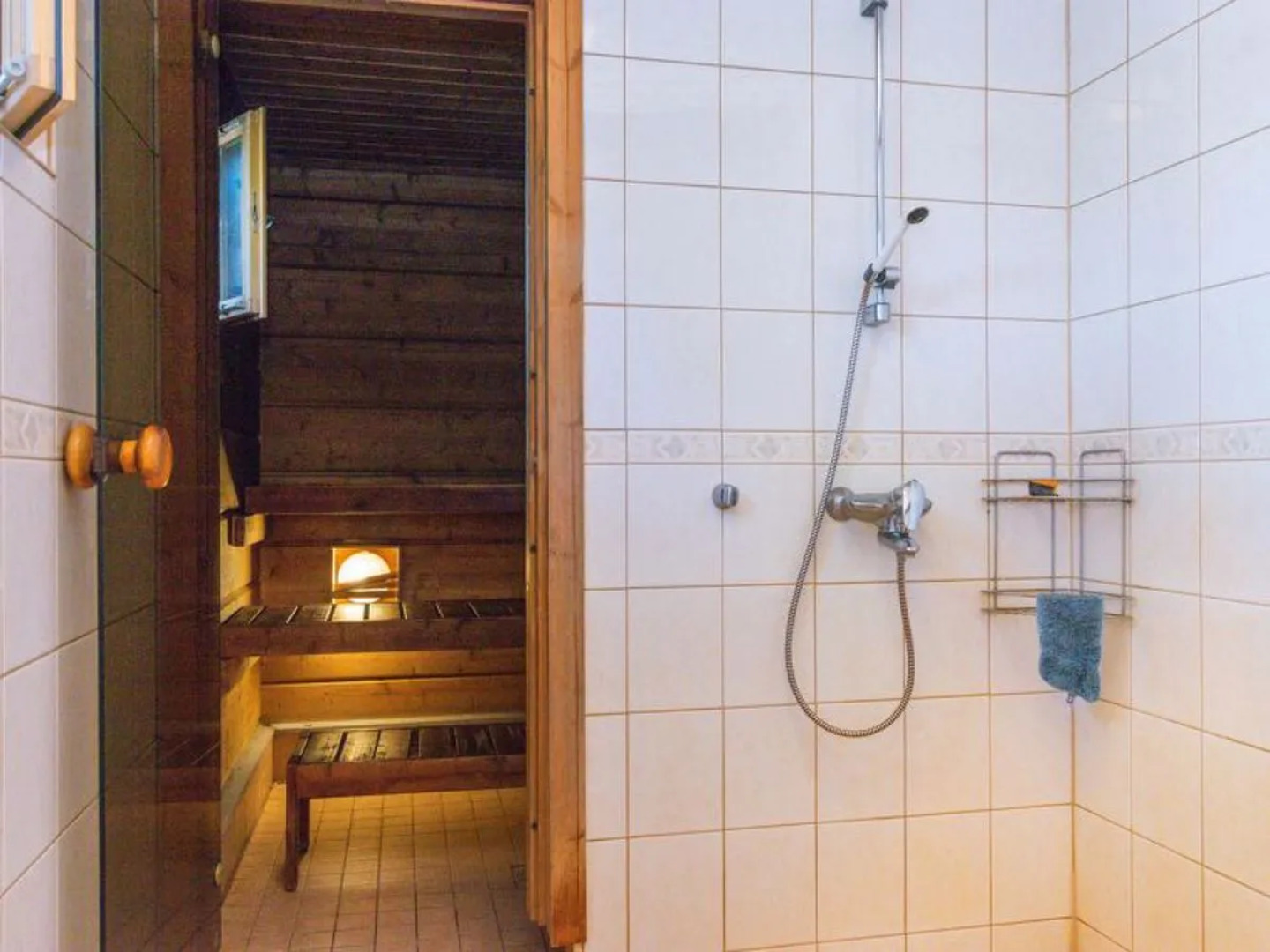 Hot pool cottage ainu