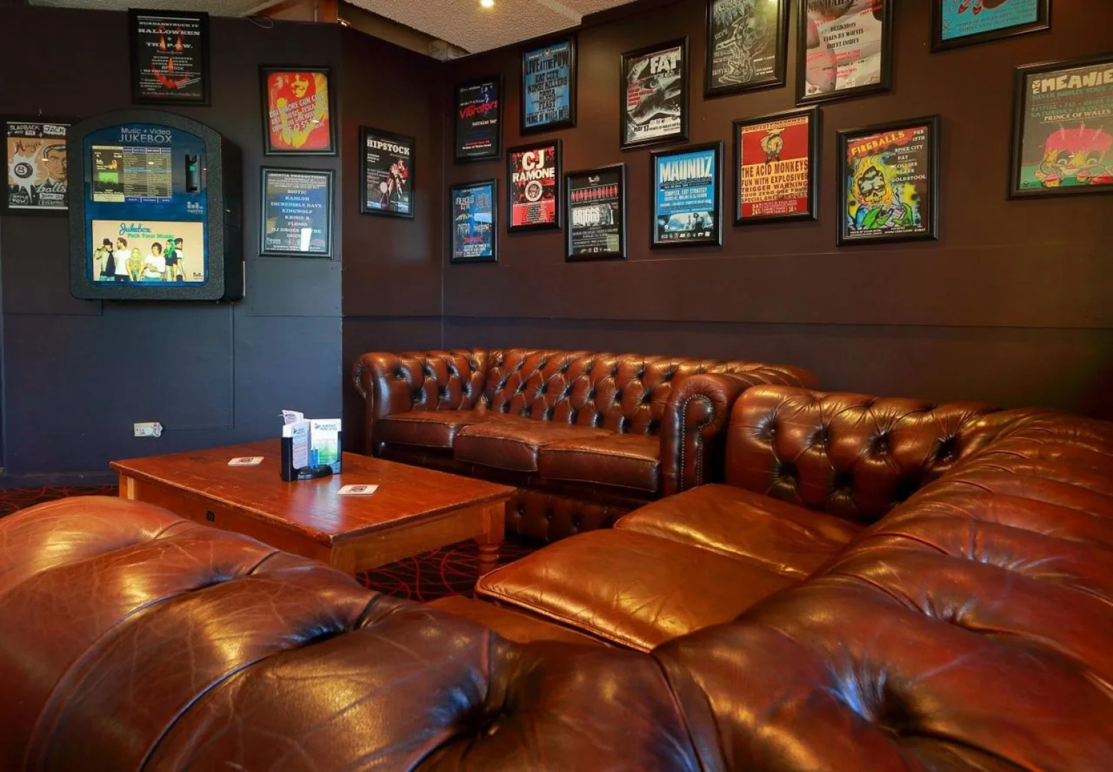 Nightcap at Prince of Wales Hotel