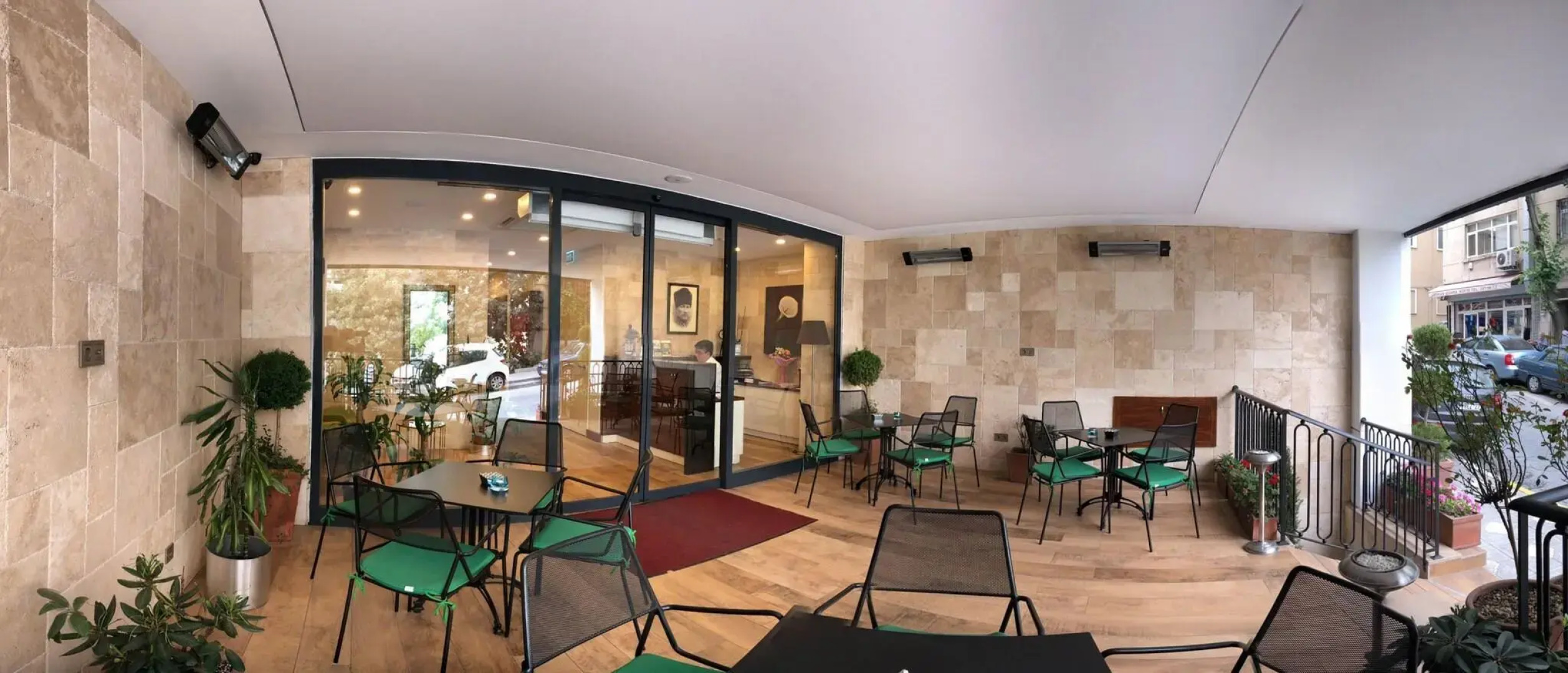 The White Orient Hotel