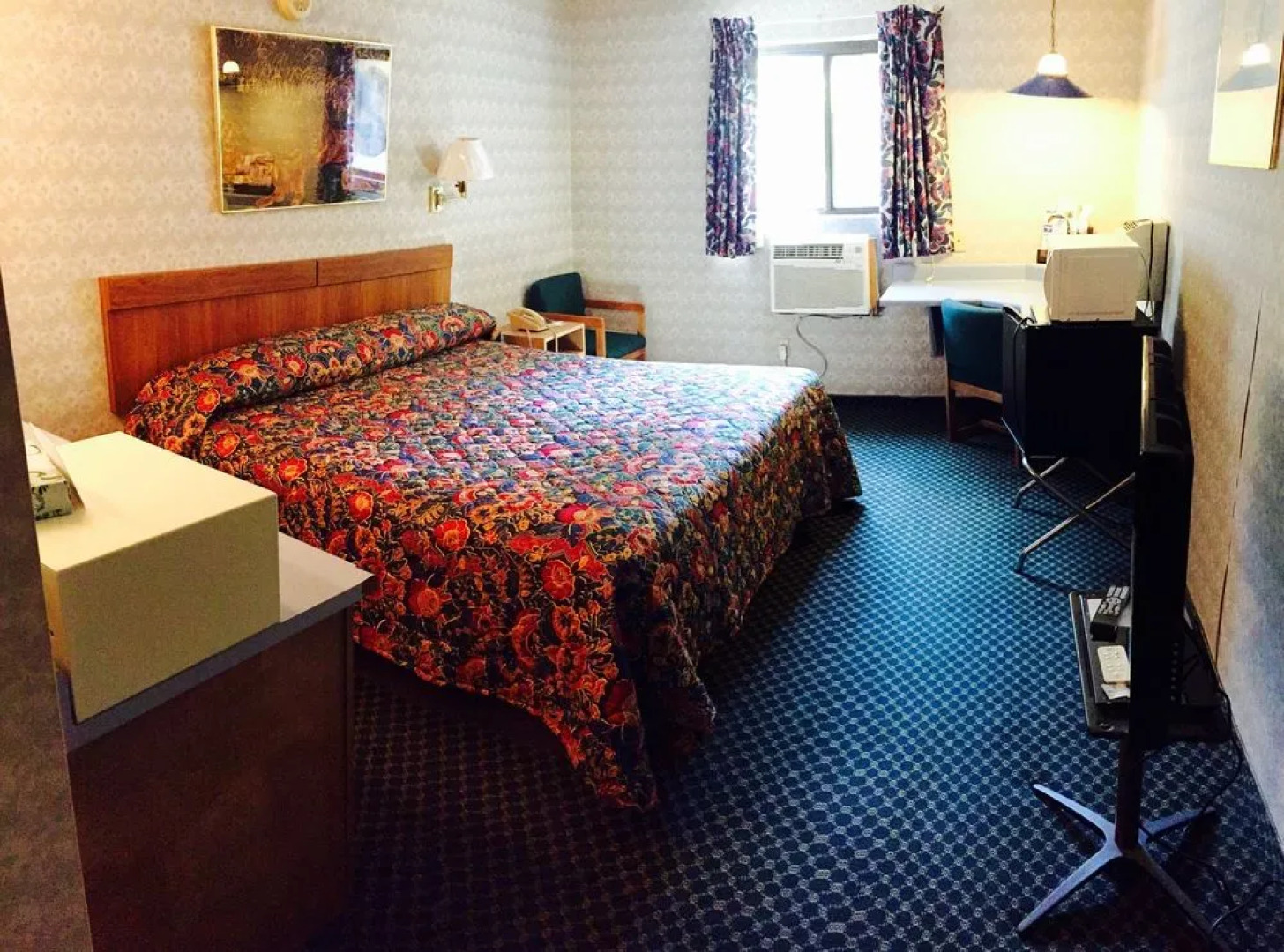 OYO Hotel Chapmanville Inn, WV - Hwy 119