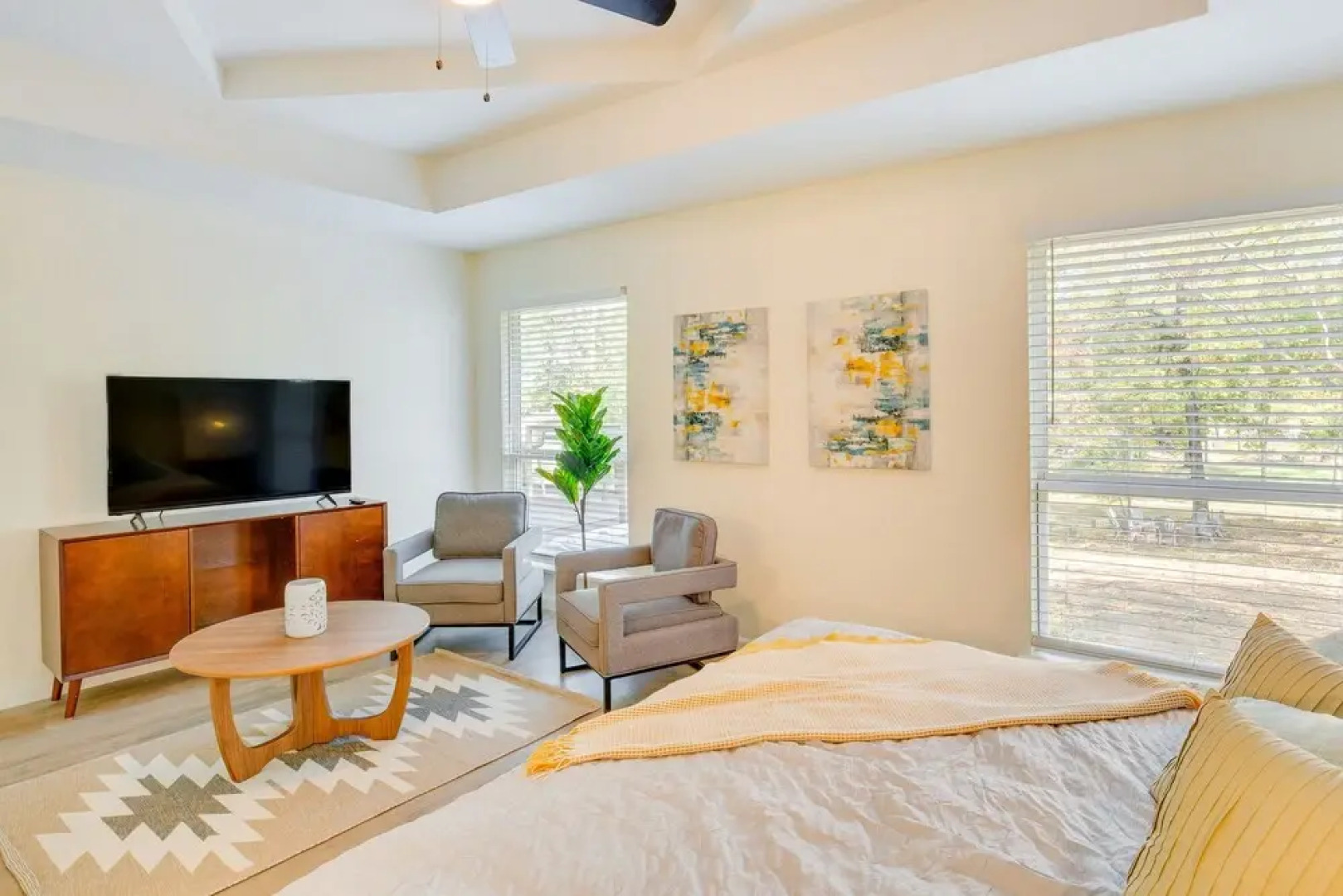 Hot Tub & Lake Access: Malakoff Retreat!