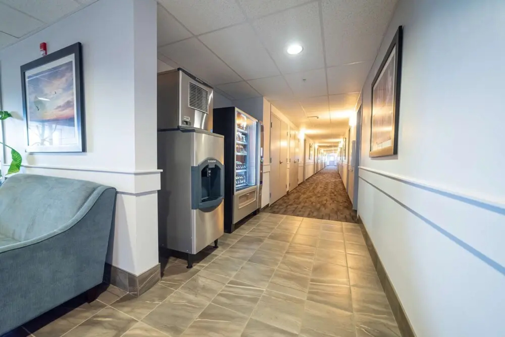 R & R Lakeview in Hardisty