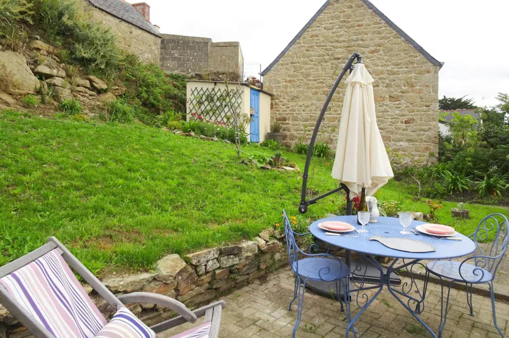 Charming Holiday Home Near the Beach, Locquemeau