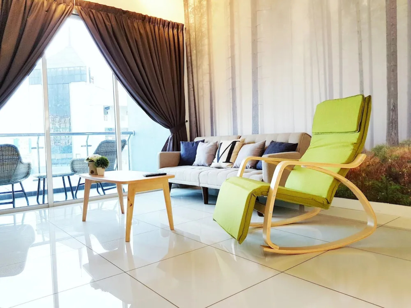 Teiw Family Homestay at Skypod Residence Puchong
