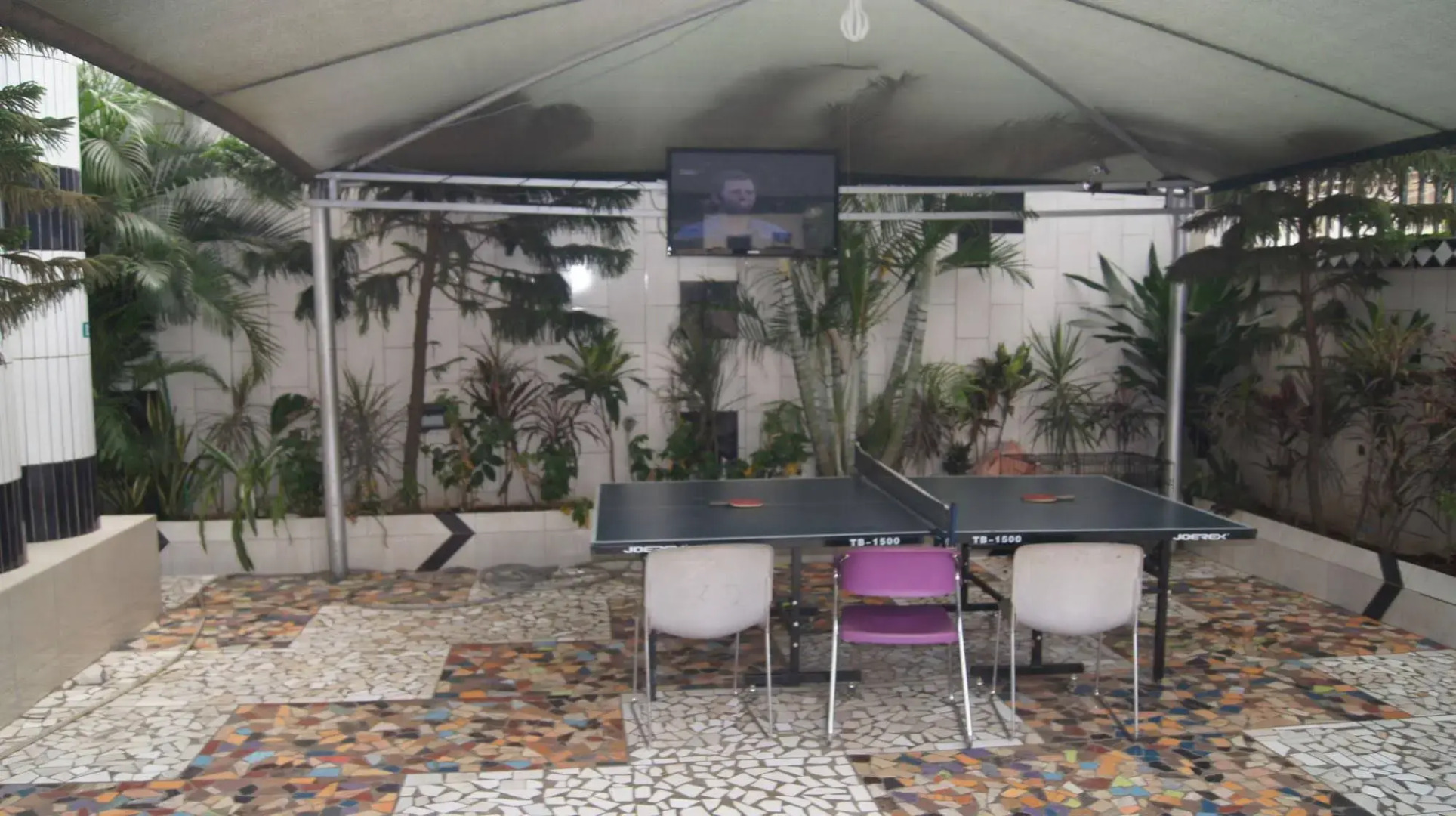 Royalview Hotel And Suites