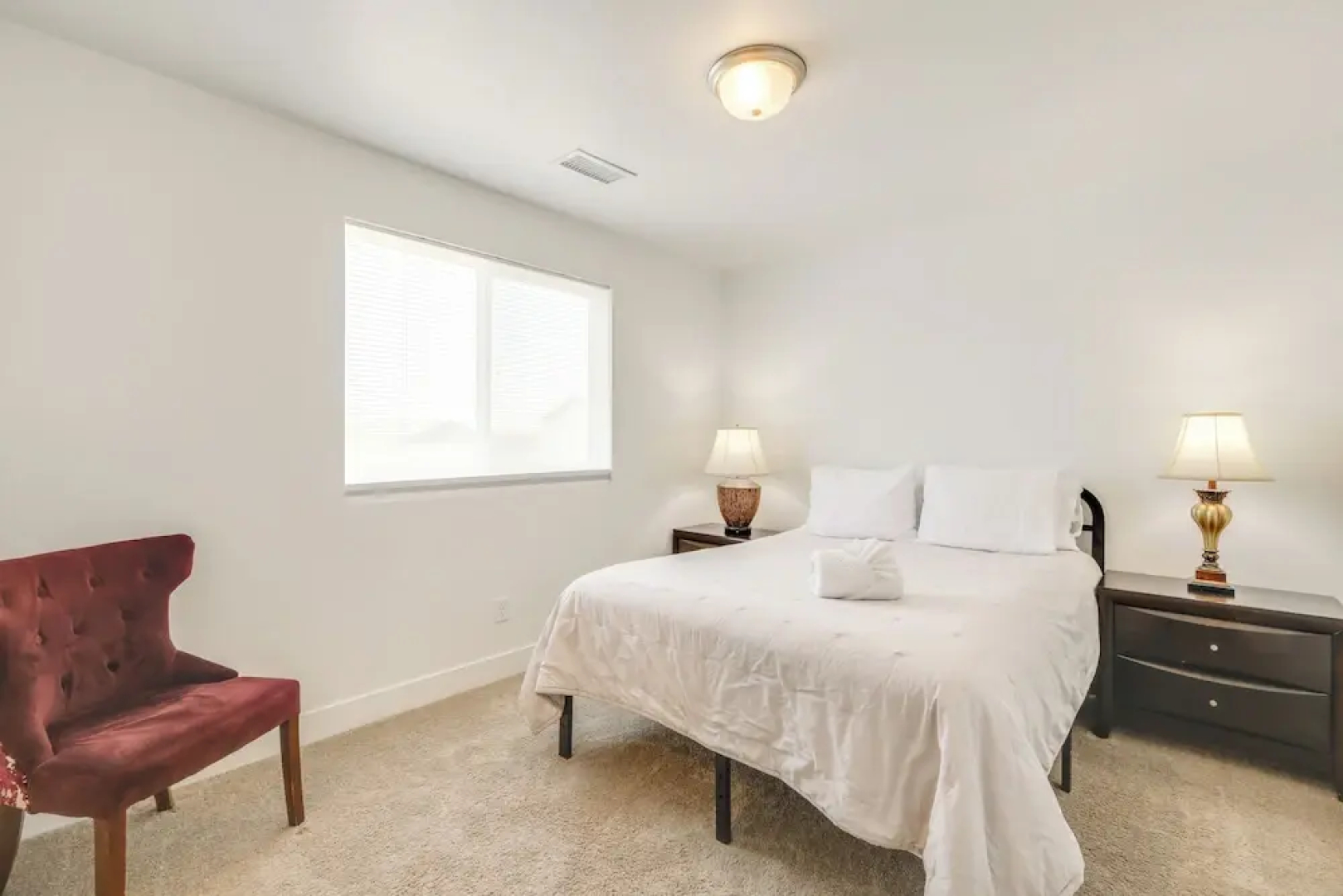 Spacious Bellemont Cabin w/ Jacuzzi + Mtn View!