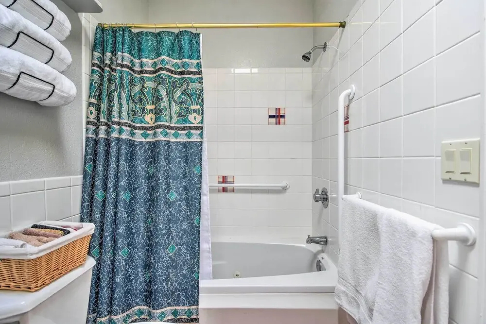 Rejuvenating Retreat w/ Ideal Eloy Location!