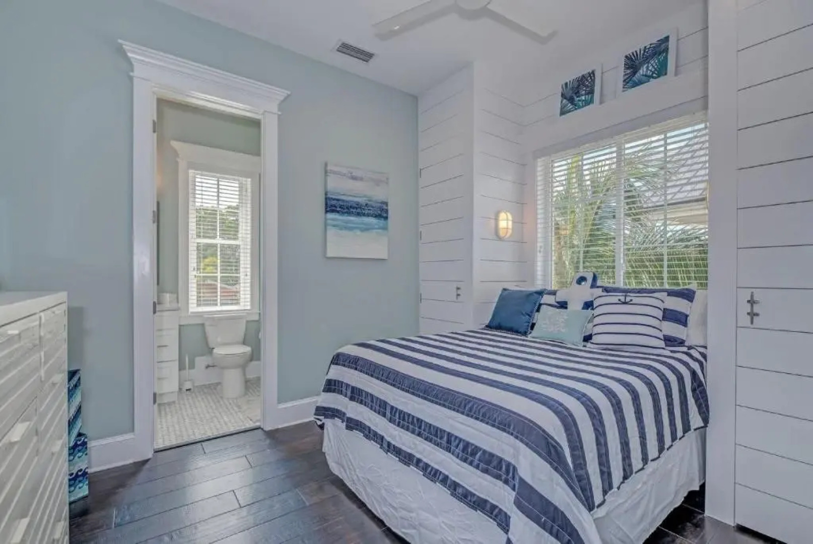 4 bed 4 and a half bath SLEEPS 10 elevator Heated Pool Spa Free WiFi boat dock