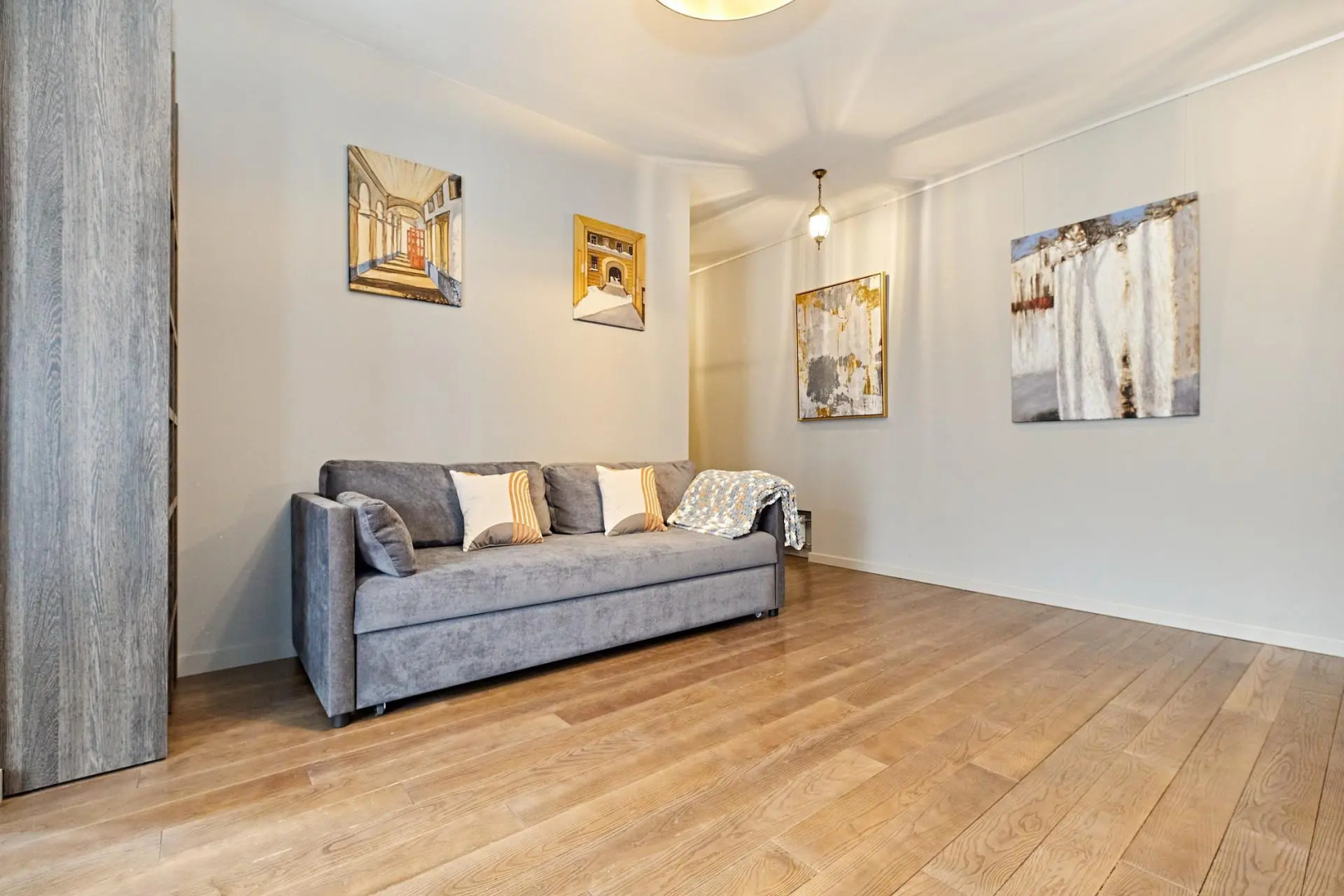 Критик Отдыхает Апартаменты на Итальянской