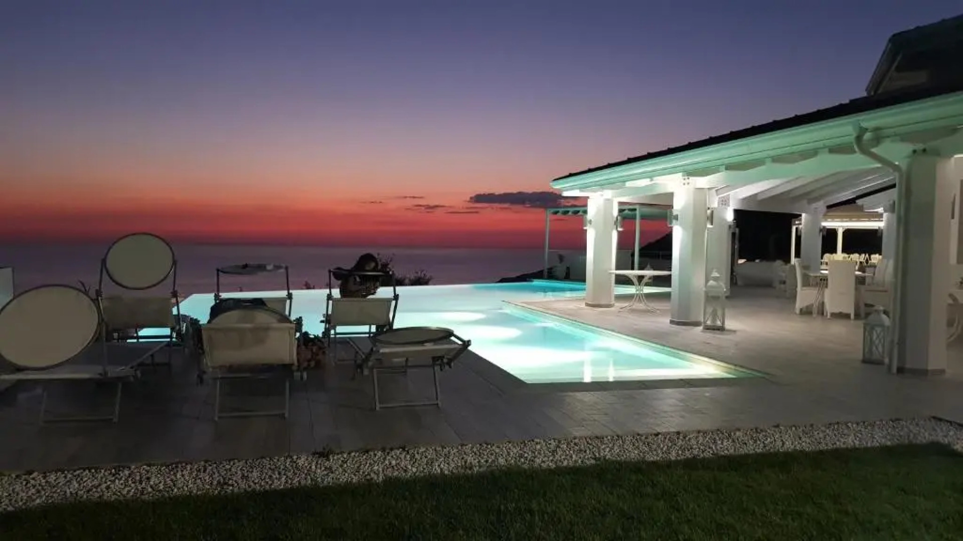 White Club Residence