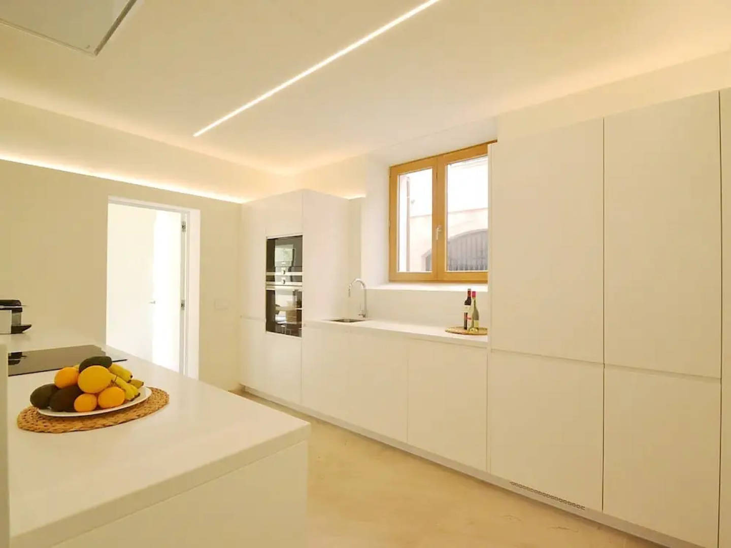 Top Quality Modern Town House in Petra With Private Pool
