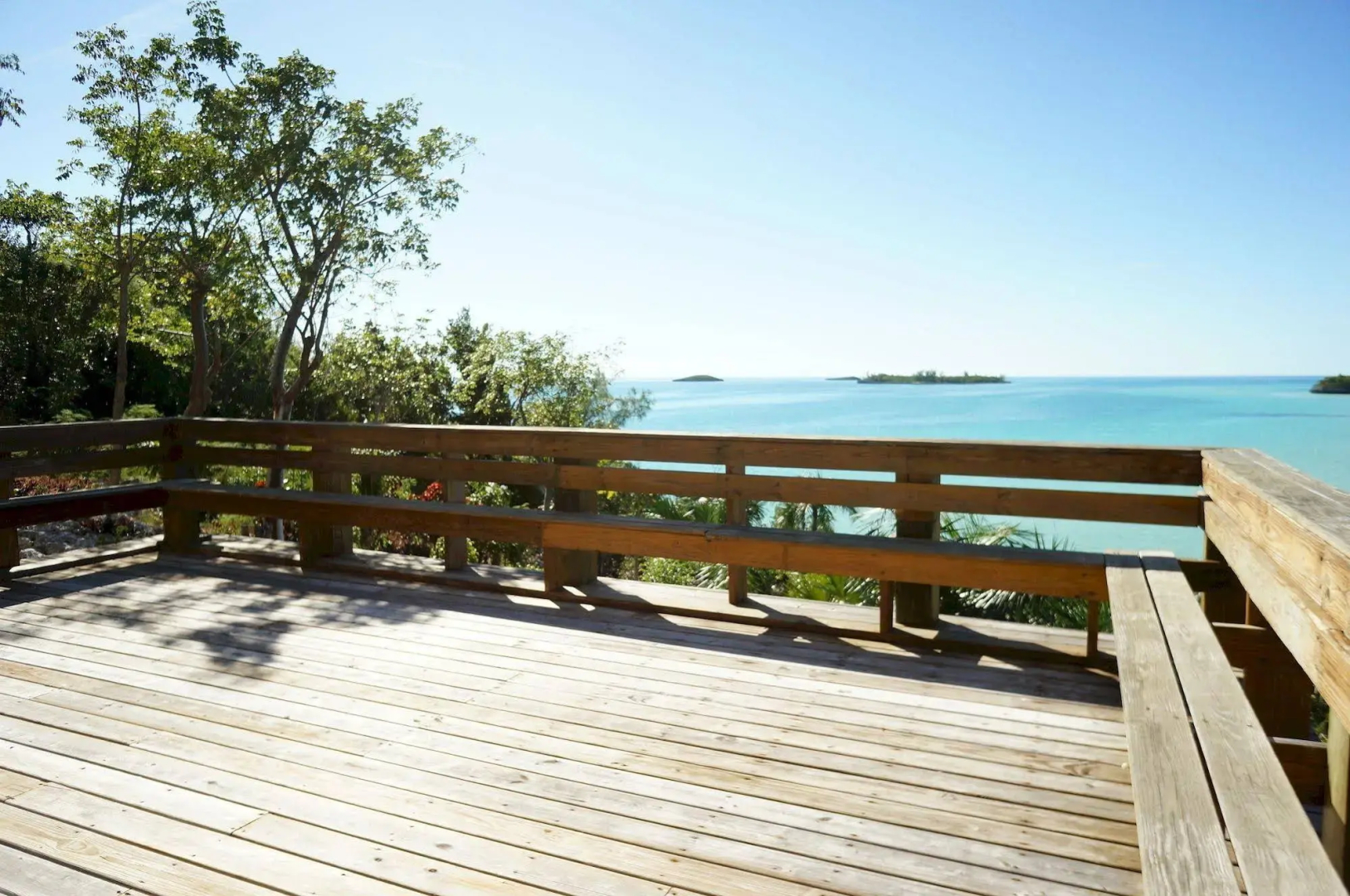 Island Seaside Suites