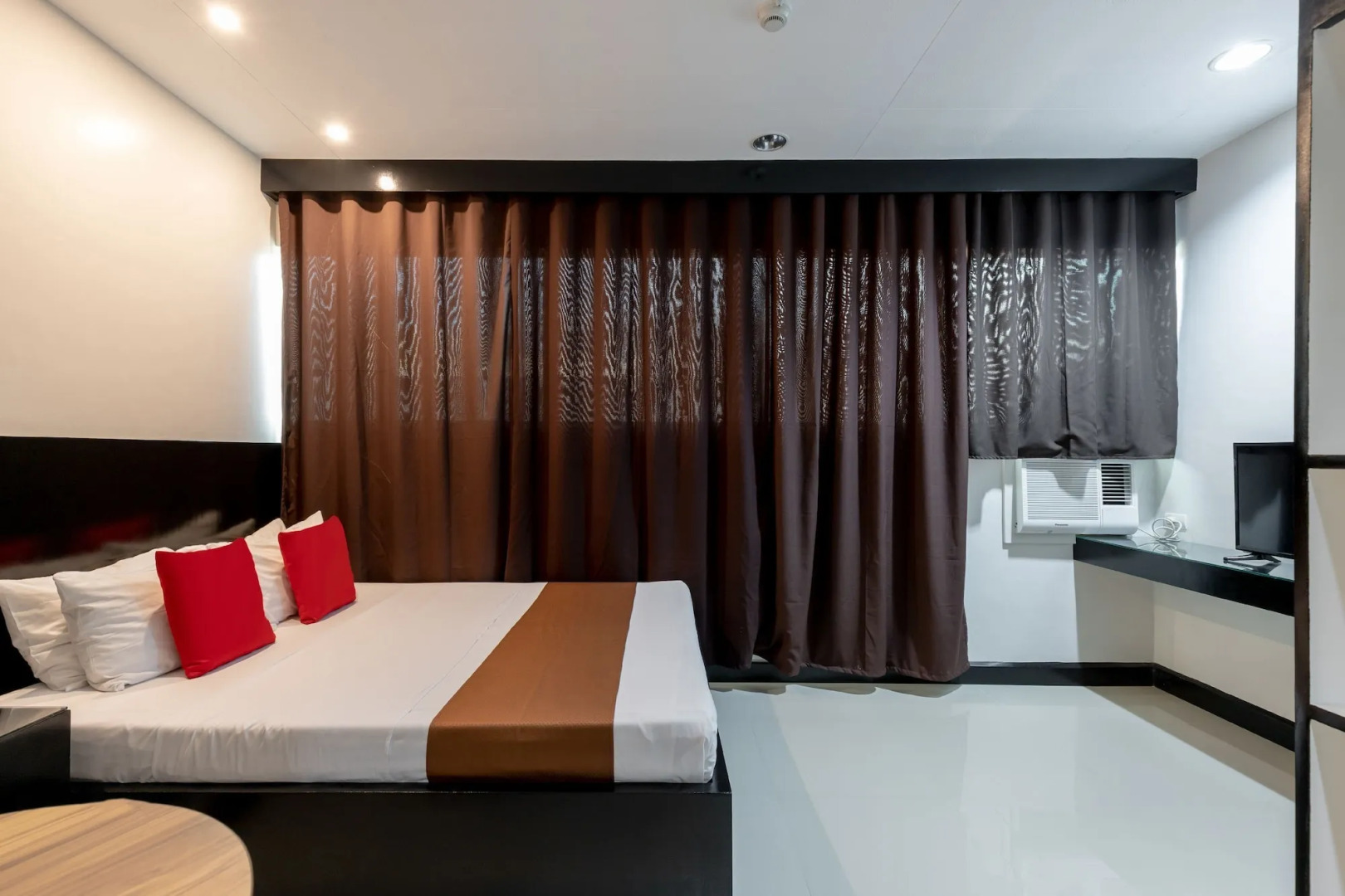 Check Inn Pension Arcade