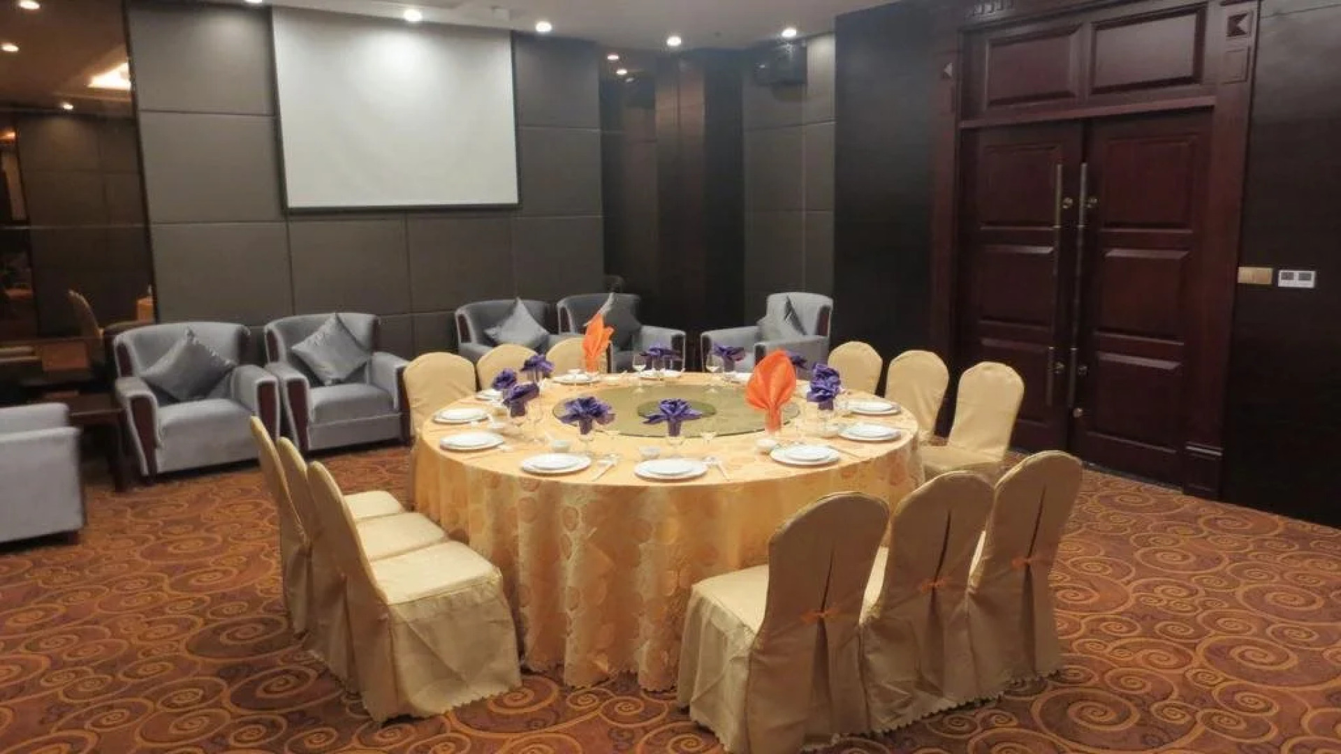 Hakka Earth Building Prince