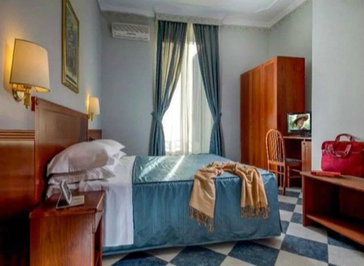 Adas Hotel