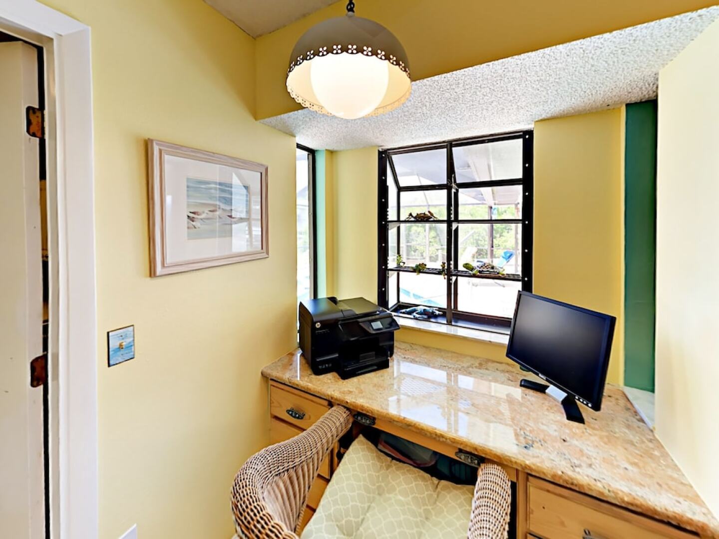 803 Suncrest Drive Home 3 Bedrooms 2 Bathrooms Home