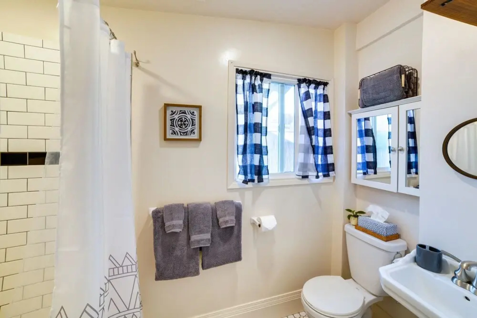 Charming Redlands Duplex Near Park w/ Shared Yard