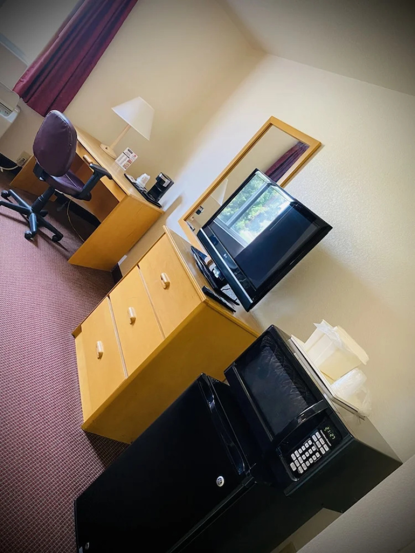 Herington Inn & Suites
