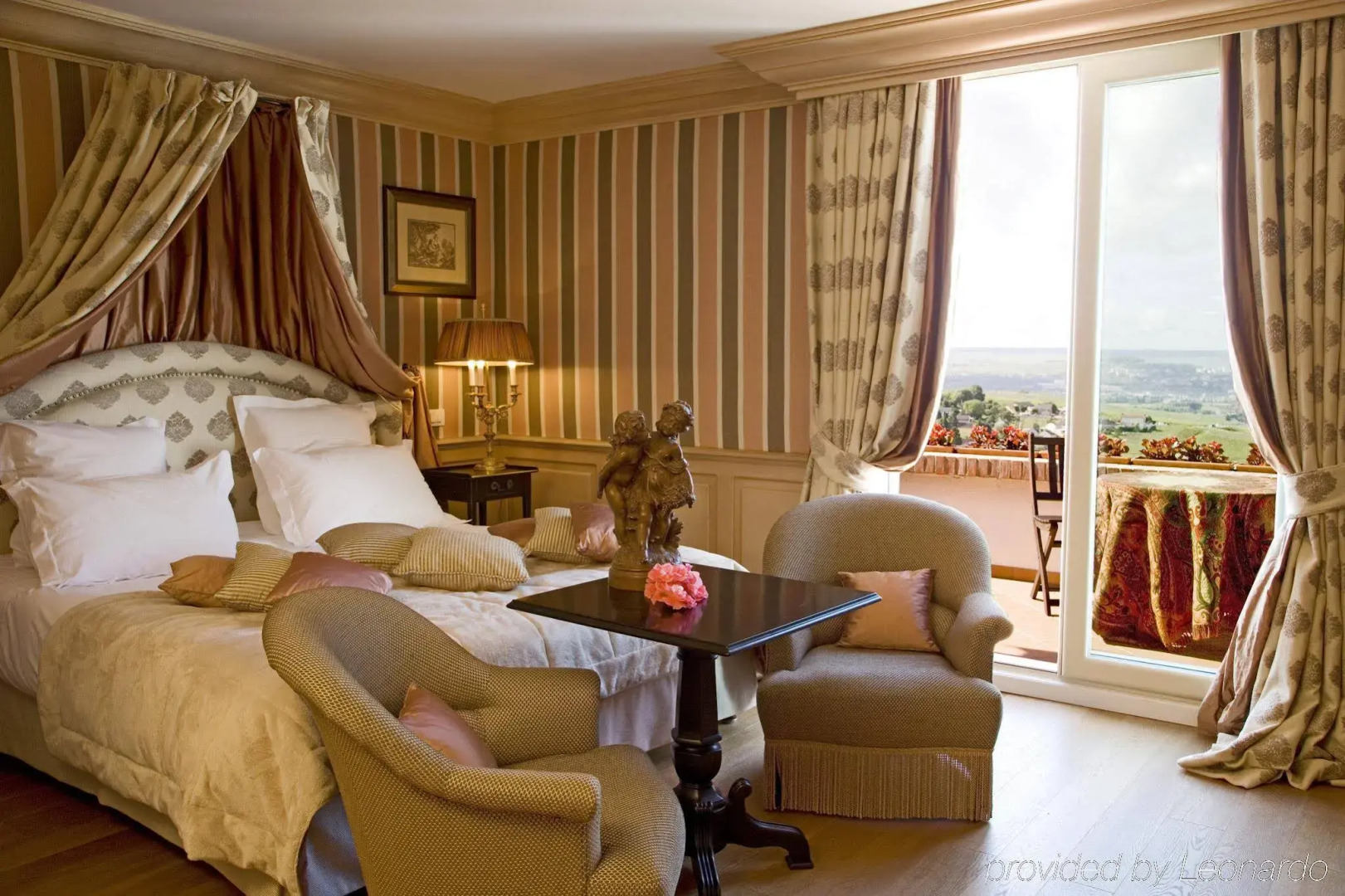 Royal Champagne Hotel & Spa