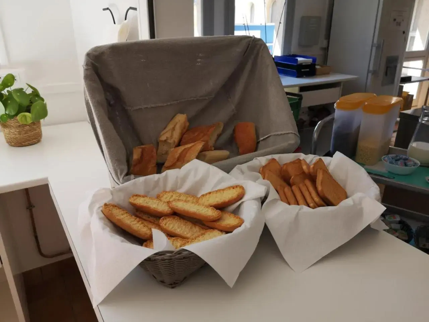 Auberge De Jeunesse DOrleans Et CRJS