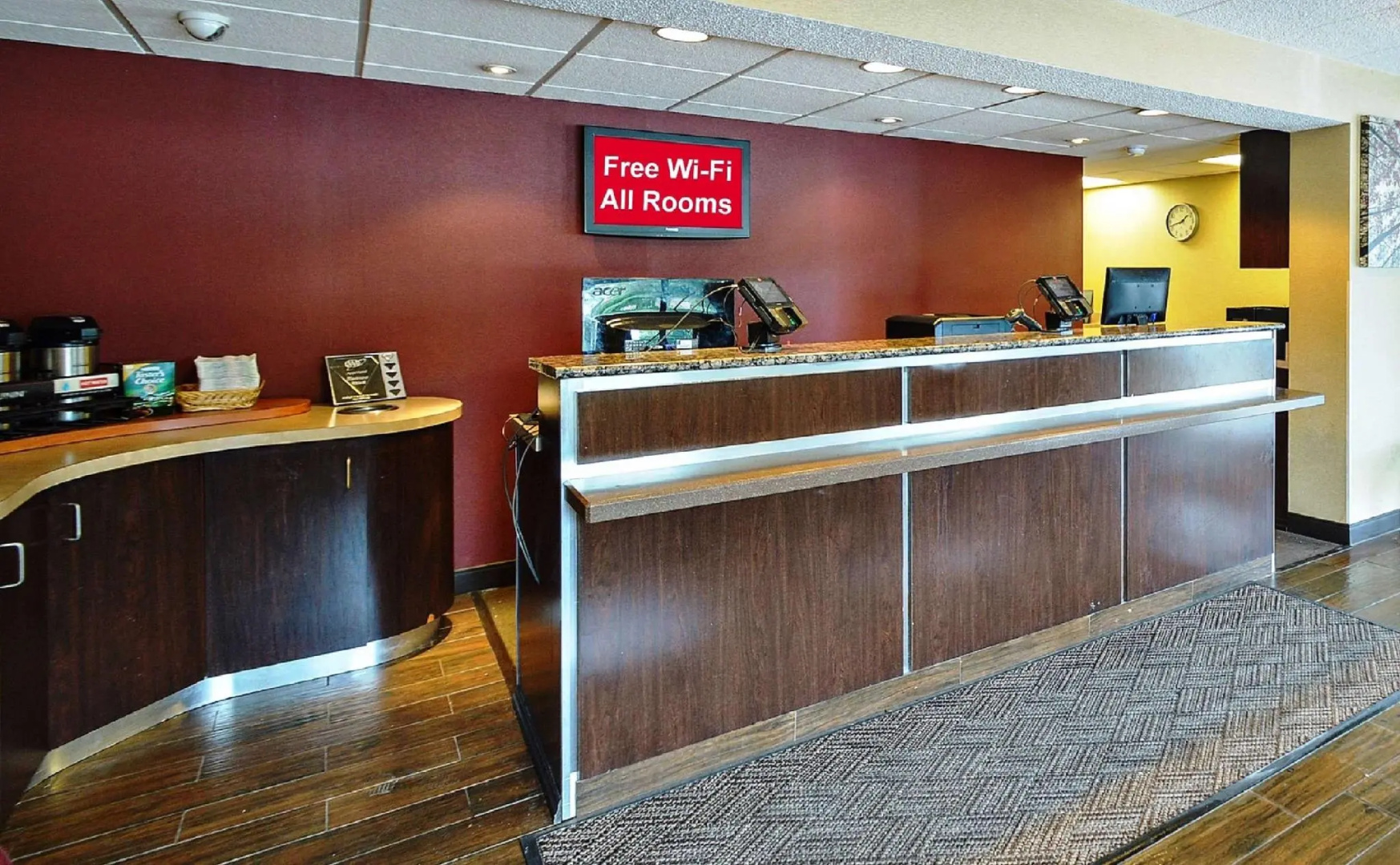 Red Roof Inn Louisville East - Hurstbourne