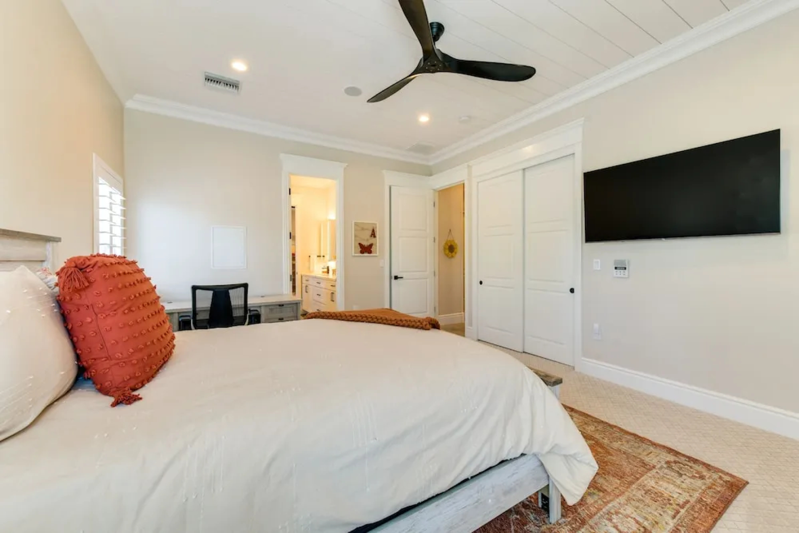 Spacious Queen Creek Home w/ Hot Tub & Pool!
