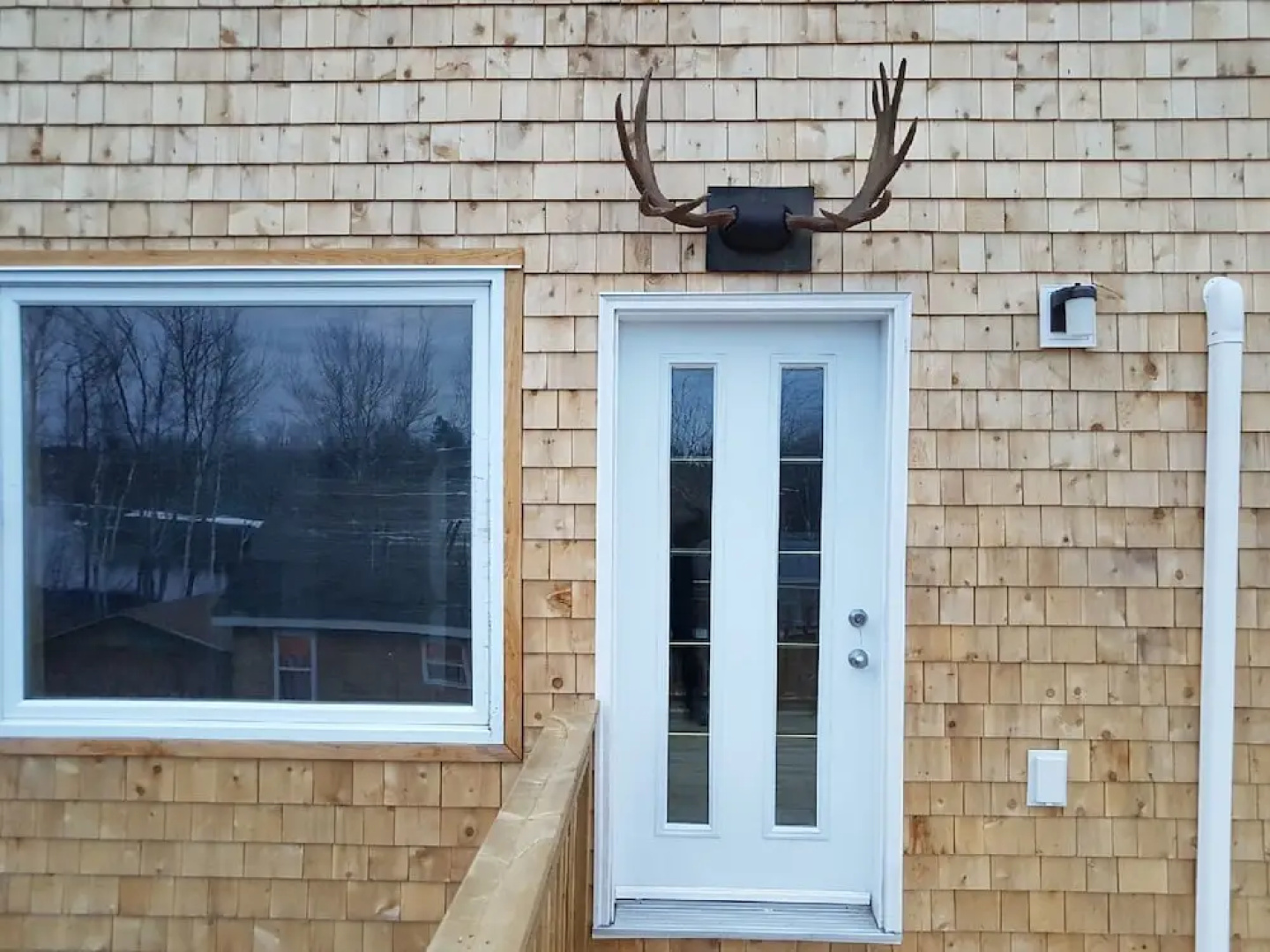 Striper Fishing & Hunting Lodge