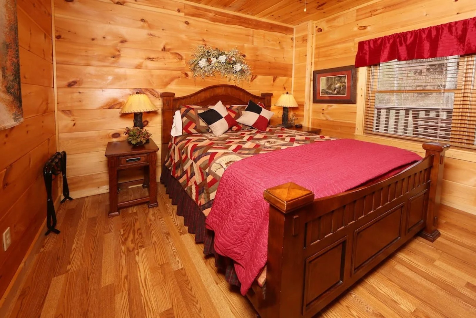 Smoky Mountain Getaway - Five Bedroom Cabin