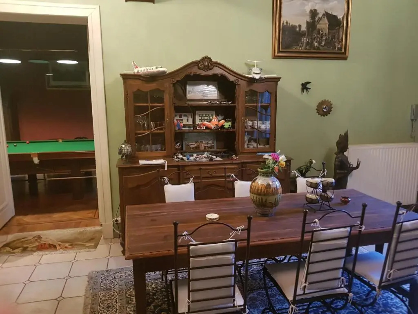 Château Lambert Hotel-Resto-Parking-Shuttle, a 1 ha green Oasis at 8 min from CRL Airport without any noise