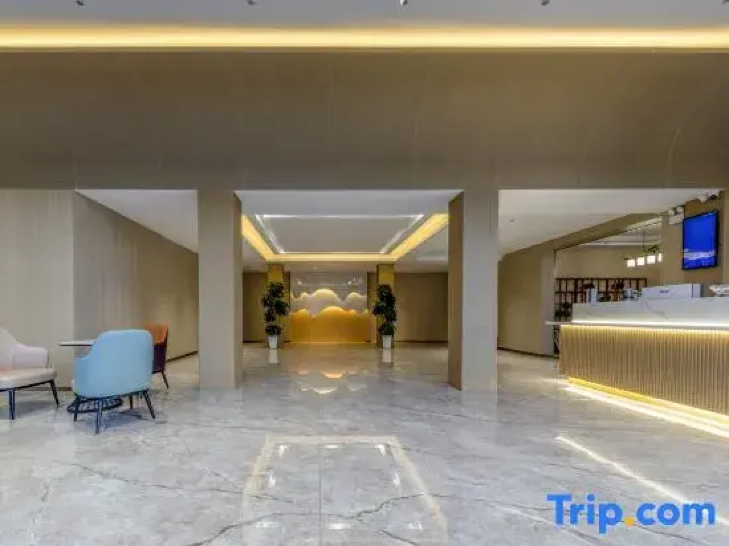Elong R.YUN Hotel (Wulanchabu Fengzhen Railway Station)