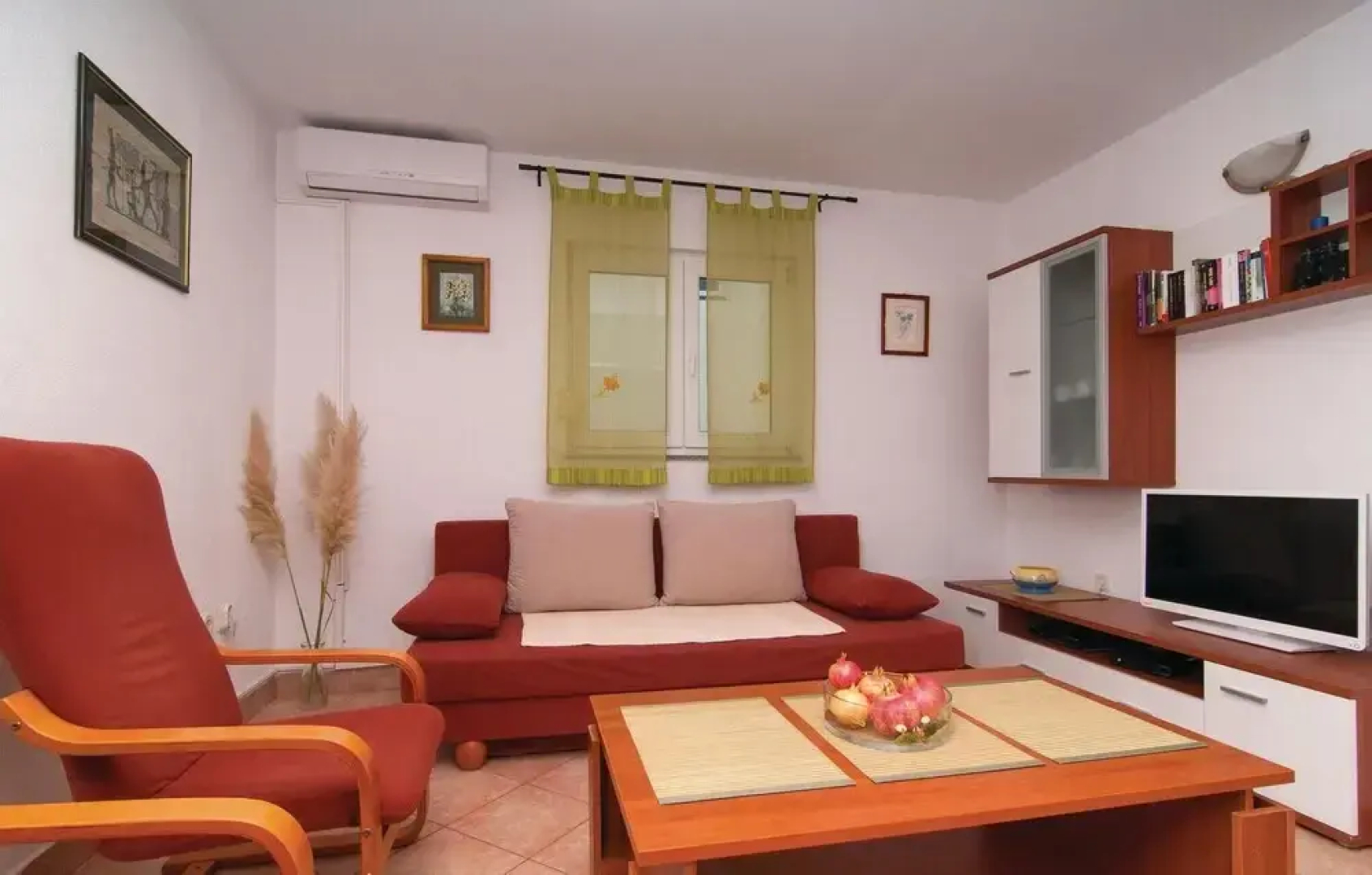 Stunning Apartment in Drvenik Veliki With 2 Bedrooms and Wifi