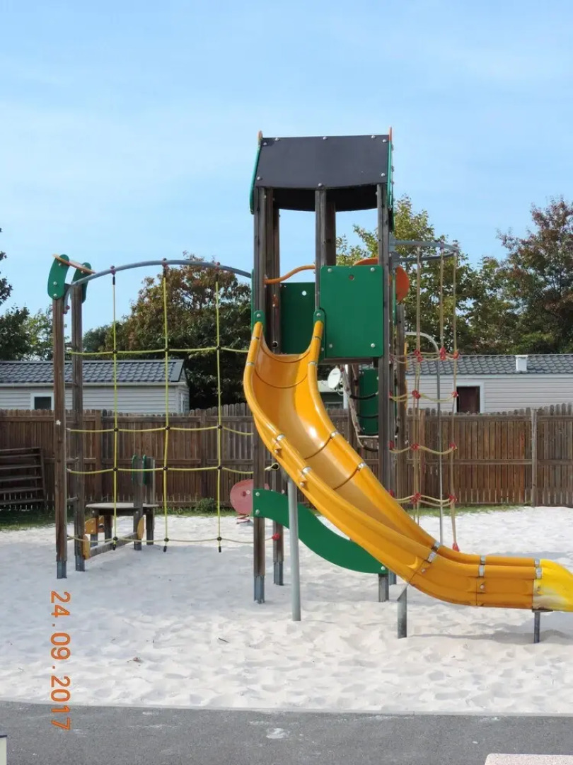 Bungalow With 2 Bedrooms in Gastes, With Shared Pool, Enclosed Garden and Wifi