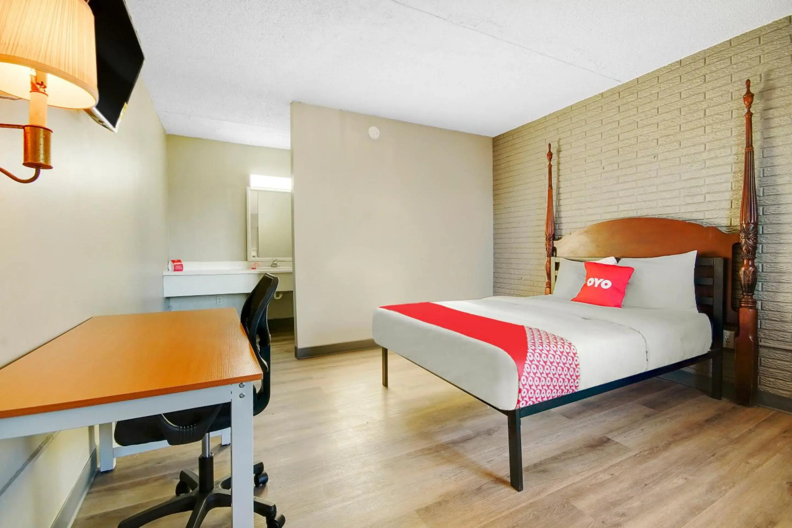 OYO Hotel Petersburg VA I-95 & E Washington St