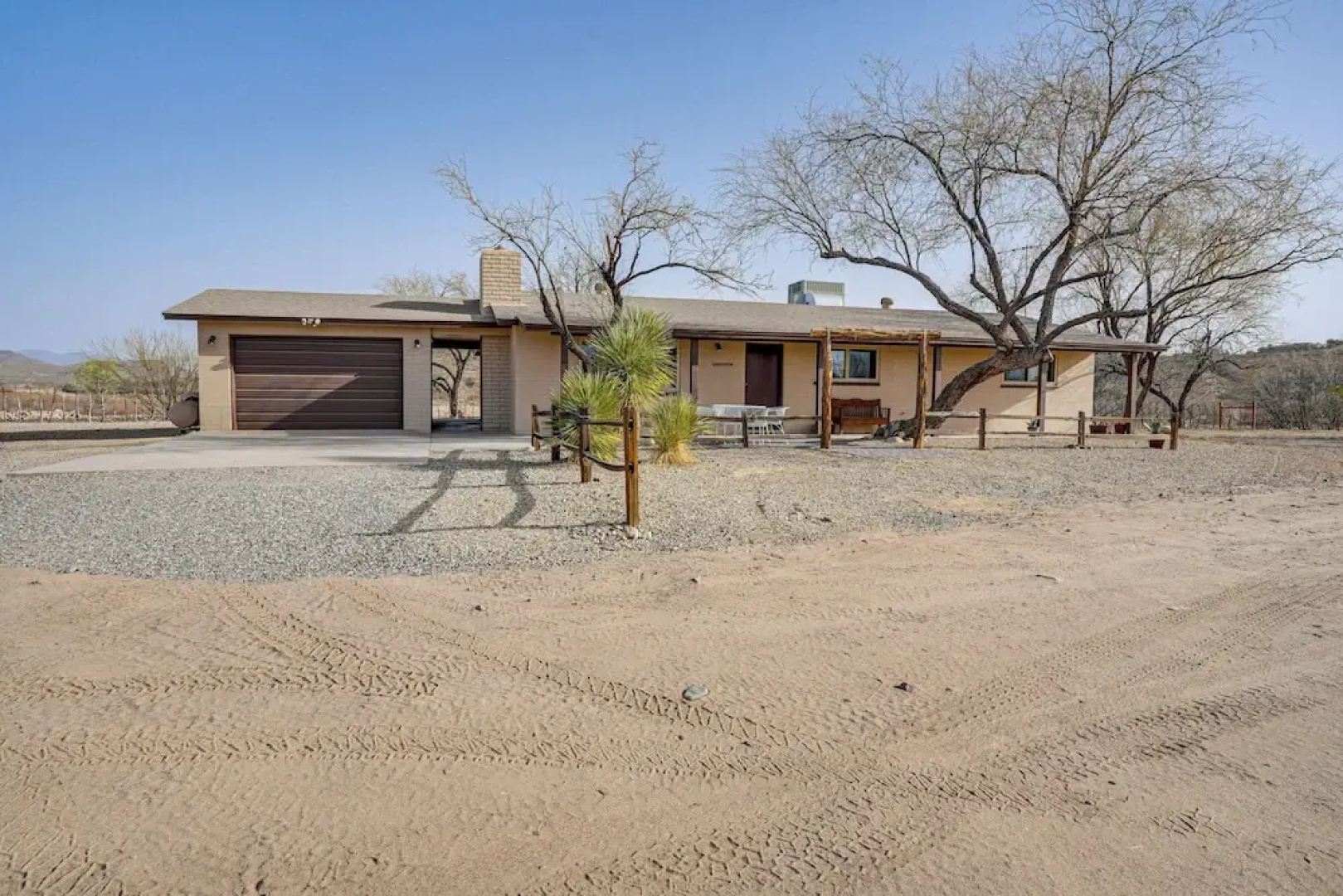 Patio & Mtn Views: Wickenburg 'trail Head House'