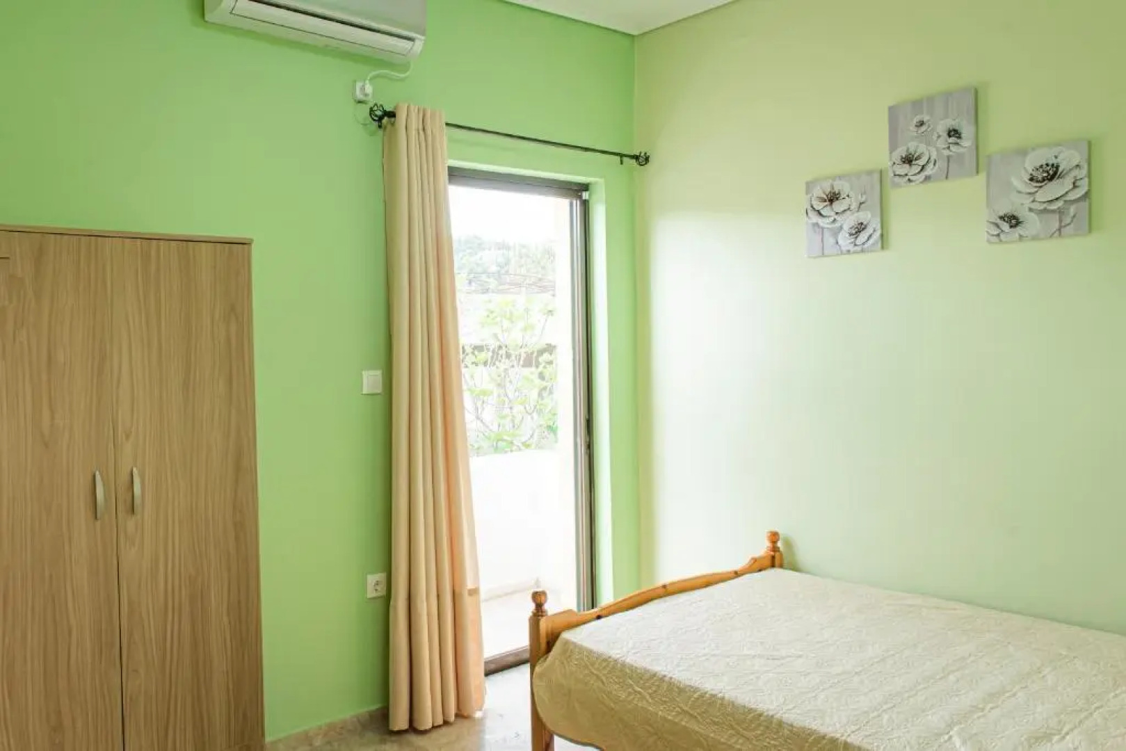 ARISTOTELIS Apartments