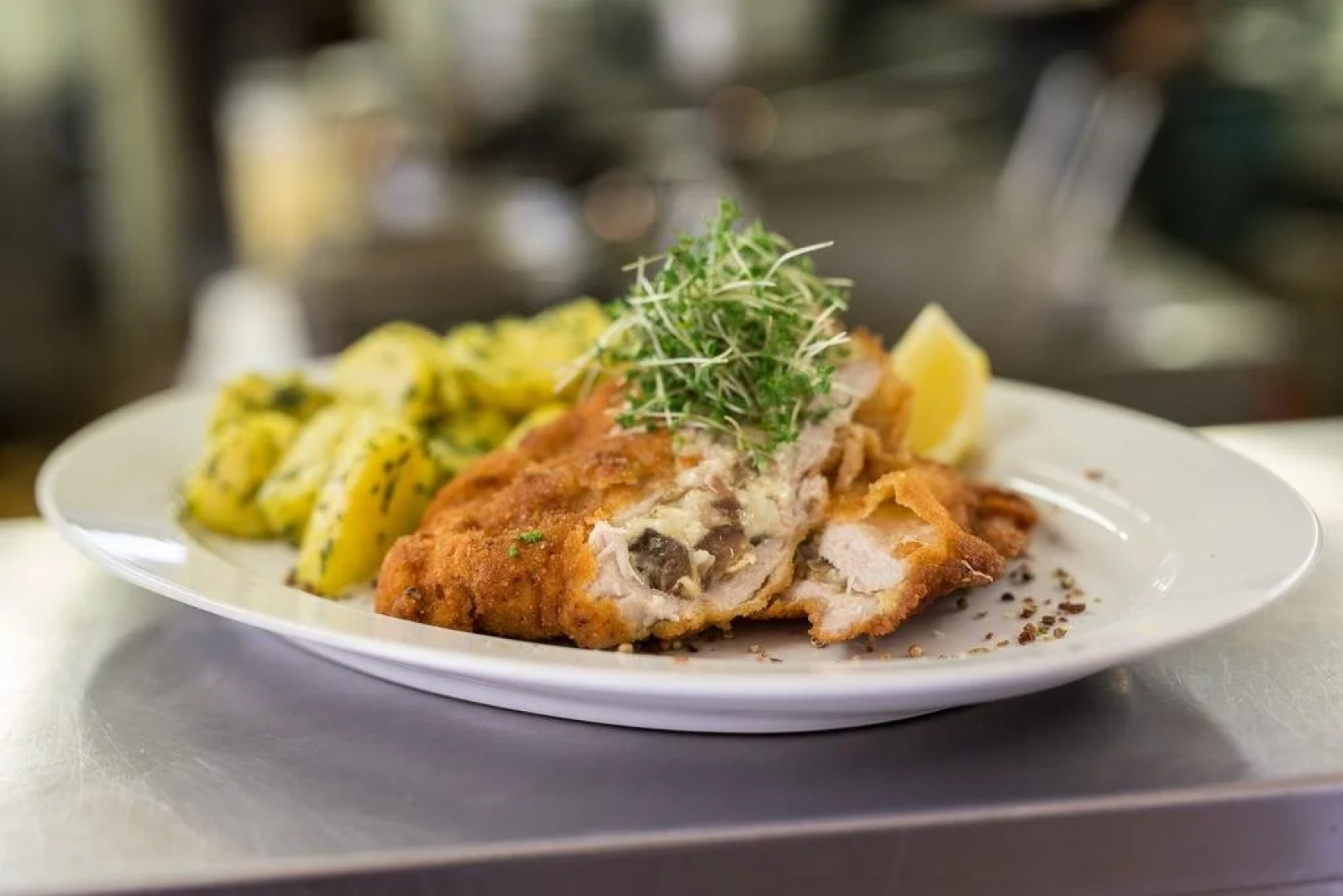 Gasthof Kreuzmayr (Gasthof zum Goldenen Kreuz)