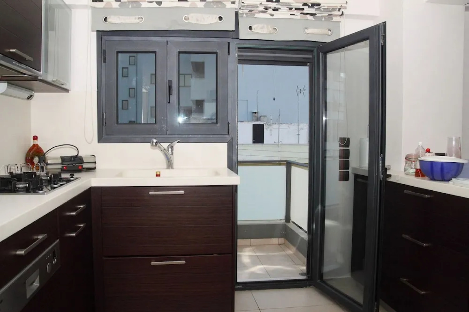 City & Sea Two Floor Flat with View Next to Metro