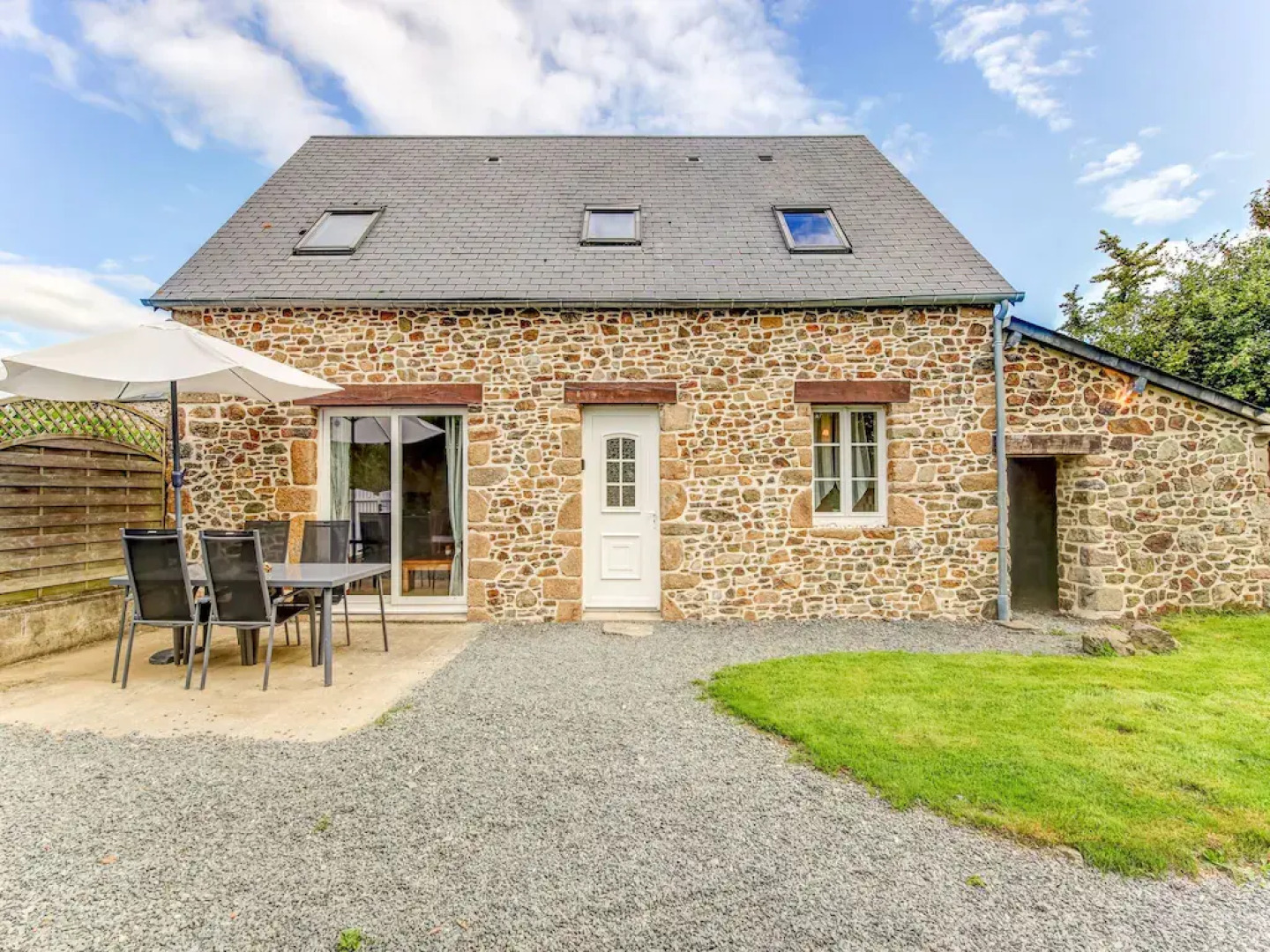 Beautiful Holiday Home in Brainville with Garden