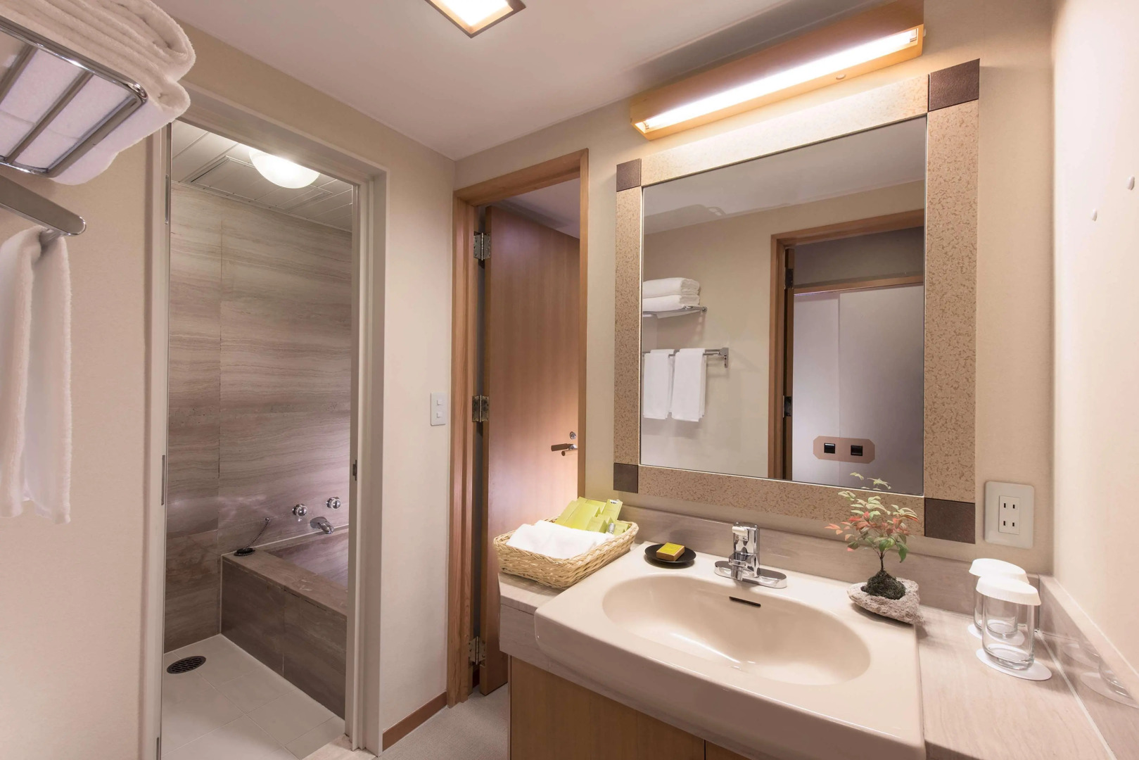 DoubleTree by Hilton Naha Shuri Castle