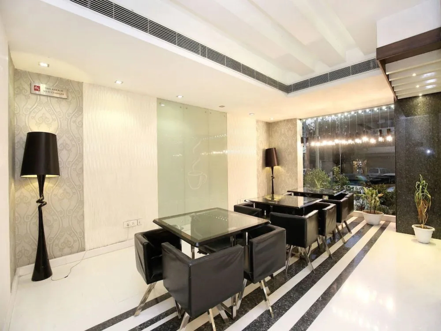 OYO 15134 Hotel Downtown