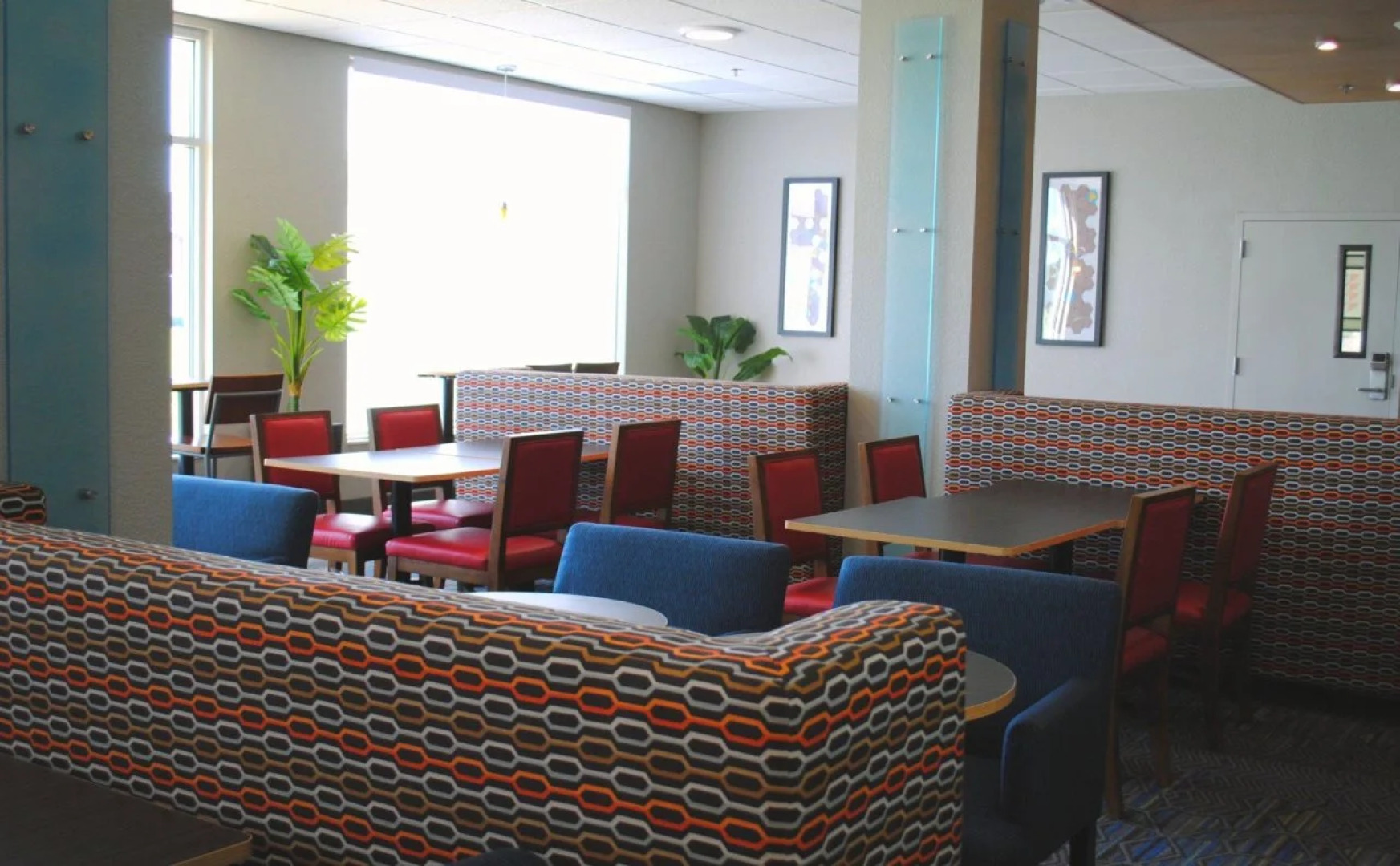 Holiday Inn Express & Suites Columbia City by IHG