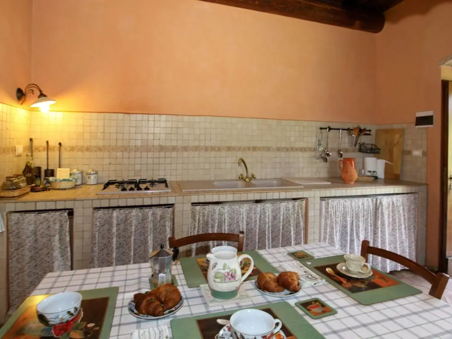 Cozy Cottage in Abbateggio With Garden