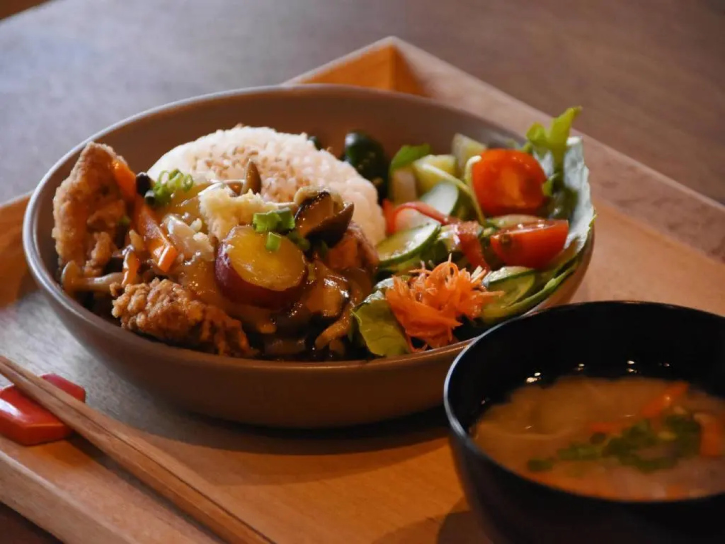 The hostel & Tatami bar UCHIKOBARE