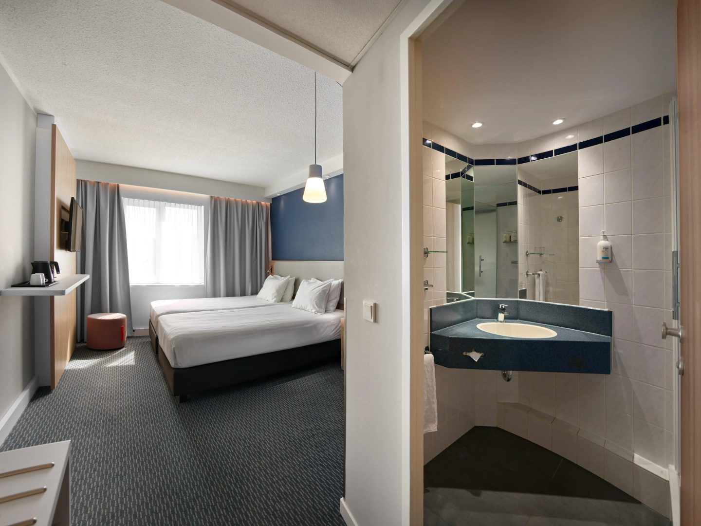 Holiday Inn Express Antwerp City-North by IHG